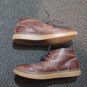 Brown chukka boots